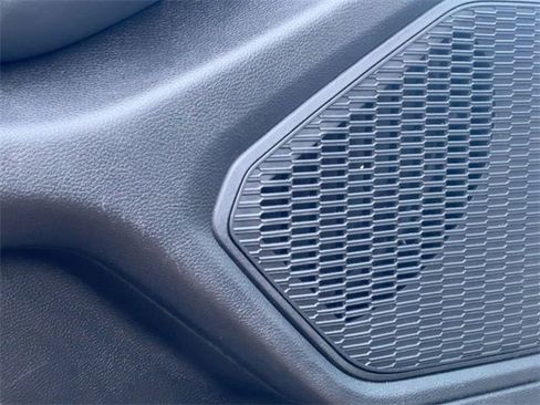 Used 2024 Jeep Grand Cherokee L Laredo image 18