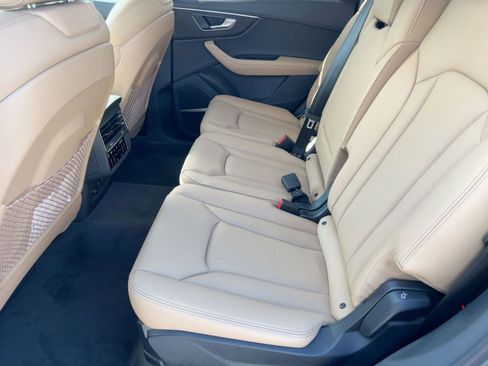 New 2025 Audi Q7 3.0T Prestige image 15