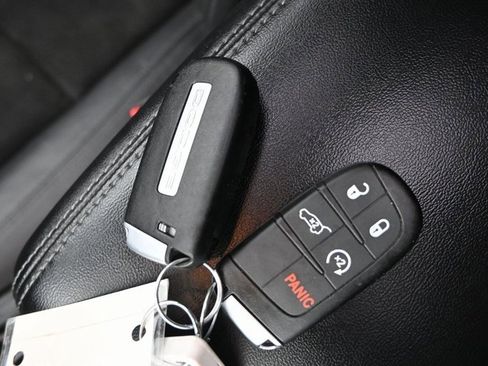 Used 2022 Dodge Durango GT image 11