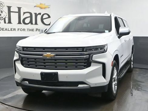 Used 2023 Chevrolet Suburban Premier image 7