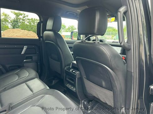 Used 2023 Land Rover Defender 110 X-Dynamic SE AWD/4WD image 38