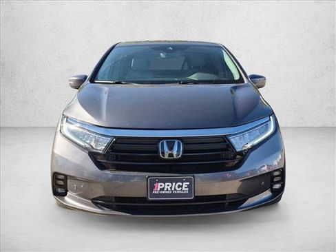 Used 2024 Honda Odyssey Touring image 2
