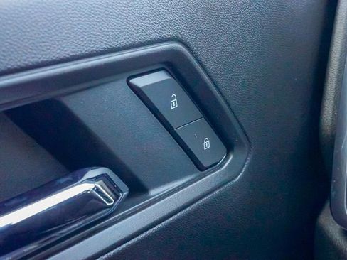 Used 2025 GMC Canyon Elevation w/ Convenience Package image 24