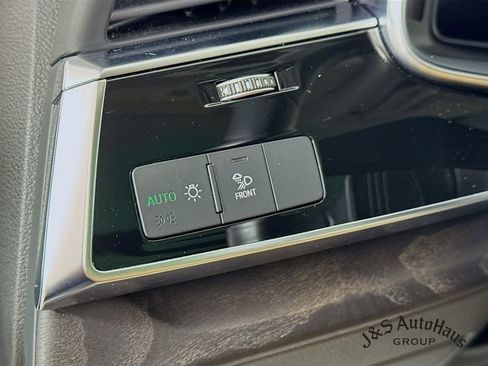 Used 2023 Audi Q8 Premium Plus w/ Premium Plus Package image 10