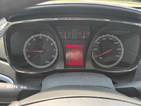Used 2017 GMC Terrain SLE w/ Convenience Package FWD image 2
