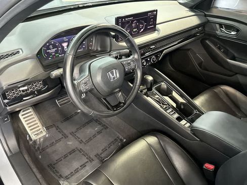 Used 2025 Honda Accord Sport image 13