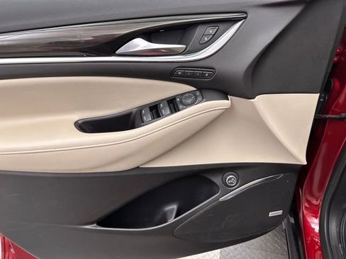 Used 2020 Buick Enclave Premium w/ Sun and Sites Package image 13