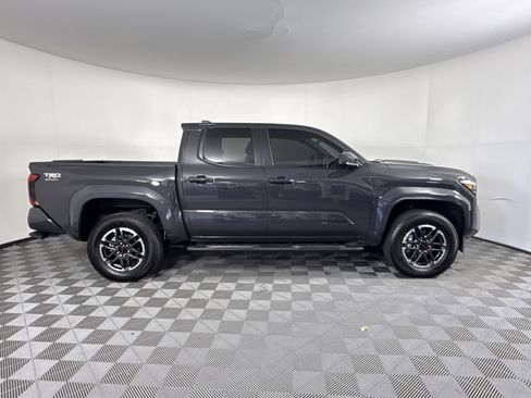 Used 2025 Toyota Tacoma TRD Sport RWD image 2