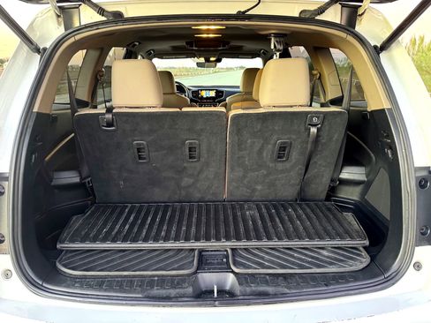 Used 2021 Honda Pilot Touring image 8