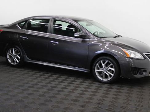 Used 2015 Nissan Sentra SR w/ Navigation Package FWD image 3
