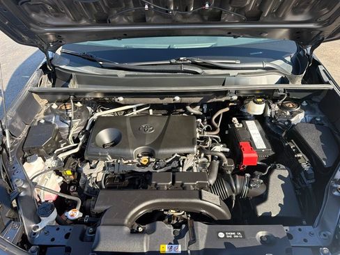 Used 2019 Toyota RAV4 XLE Premium w/ Cold Weather Package AWD/4WD image 38
