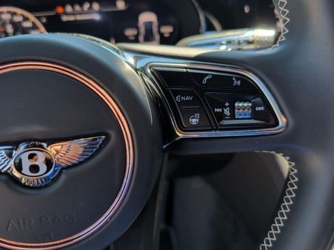 Used 2021 Bentley Flying Spur V8 AWD/4WD image 27