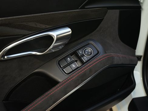 Used 2018 Porsche 911 GT3 image 17