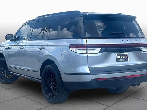 Used 2023 Lincoln Navigator Reserve RWD image 12