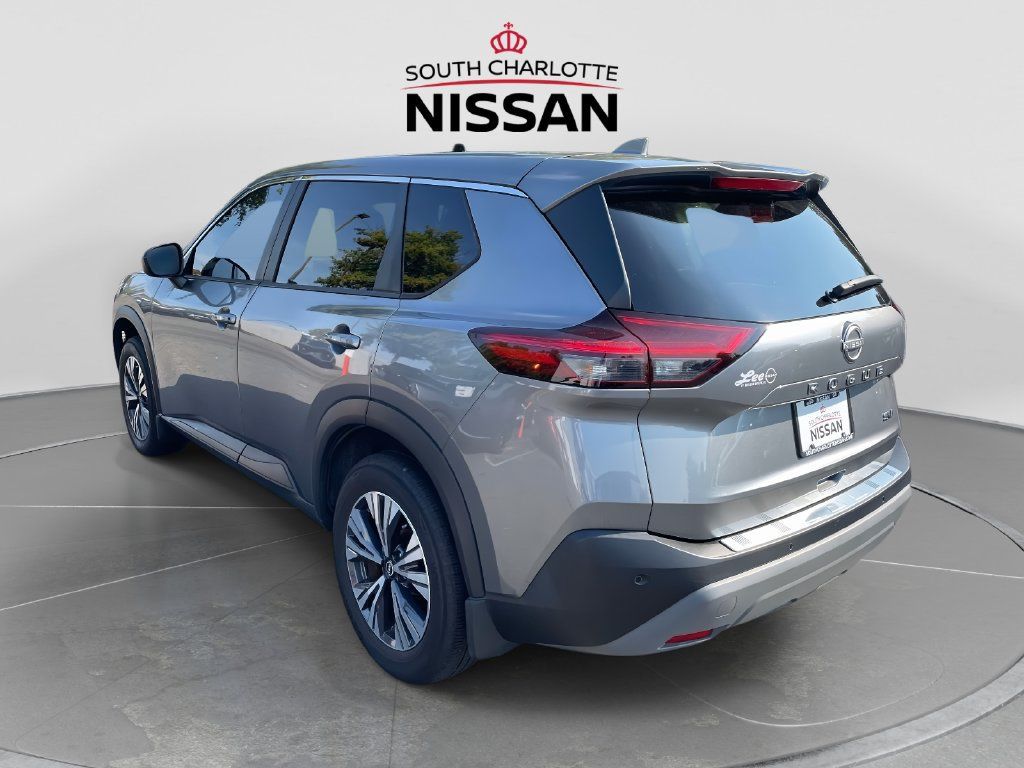 Used 2023 Nissan Rogue SV FWD image 4