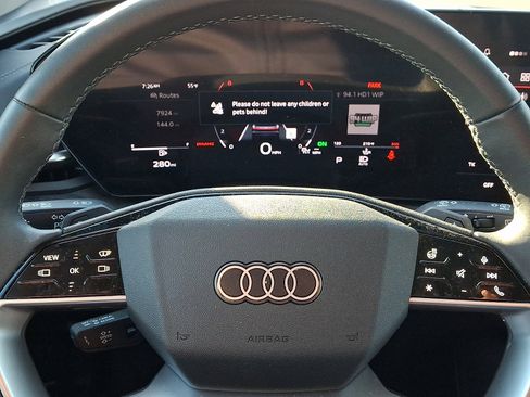 Used 2025 Audi Q5 Prestige AWD/4WD image 19