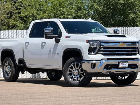 New 2026 Chevrolet Silverado 2500 LTZ w/ LTZ Premium Package AWD/4WD image 2