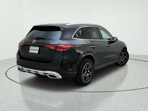Used 2026 Mercedes-Benz GLC 300 4MATIC image 9