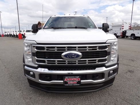 Used 2024 Ford F550 4x4 Crew Cab Super Duty w/ XLT Value Package image 12