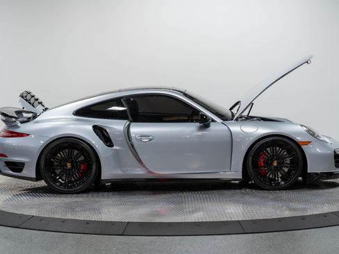 Used 2016 Porsche 911 Turbo image 6