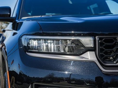 New 2026 Jeep Grand Cherokee Laredo image 16