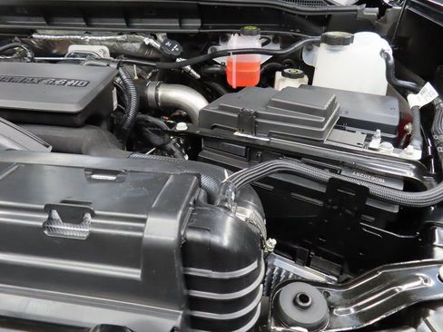 Used 2025 Chevrolet Silverado 2500 LT image 30