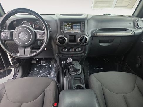 Used 2016 Jeep Wrangler Unlimited Sport w/ Connectivity Group AWD/4WD image 10