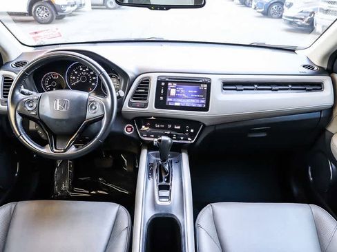 Used 2017 Honda HR-V EX-L image 12