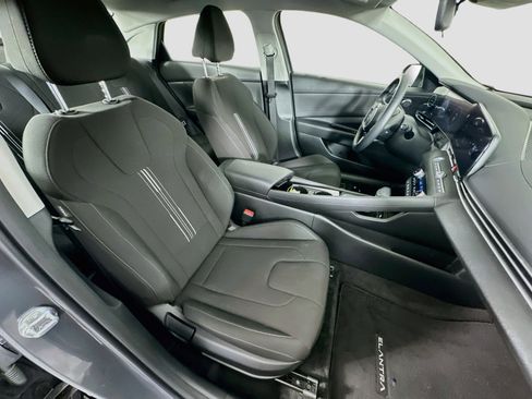 Used 2023 Hyundai Elantra SEL w/ Convenience Package FWD image 30