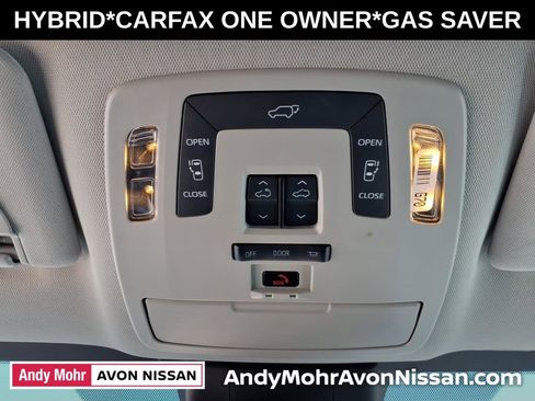Used 2025 Toyota Sienna XLE FWD image 30
