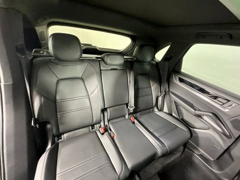 Used 2025 Porsche Cayenne Turbo image 23