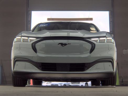 Used 2025 Ford Mustang Mach-E Premium AWD/4WD image 2