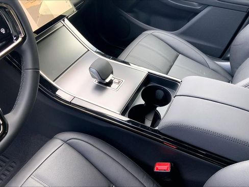 New 2026 Land Rover Range Rover Evoque S AWD/4WD image 7