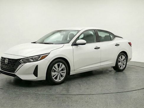 Used 2025 Nissan Sentra S FWD image 3