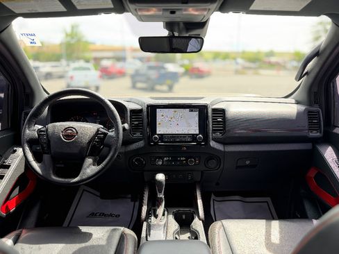 Used 2023 Nissan Frontier PRO-4X w/ Pro-4X Premium Package AWD/4WD image 5