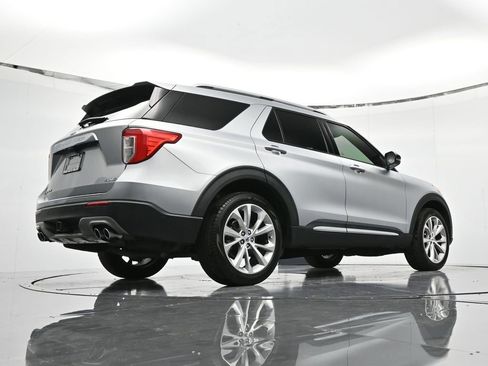 Used 2021 Ford Explorer Platinum w/ Equipment Group 601A AWD/4WD image 50