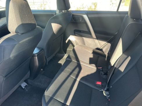 Used 2015 Toyota RAV4 LE image 12
