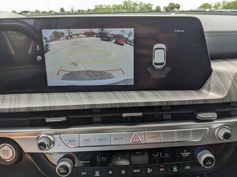 Certified 2024 Kia Telluride EX w/ EX Captain's Chair Package image 25