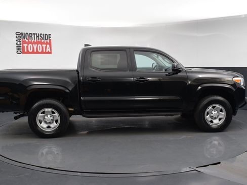Used 2022 Toyota Tacoma SR AWD/4WD image 5