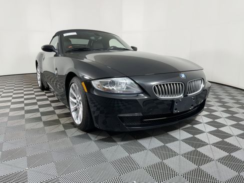 Used 2008 BMW Z4 3.0si image 16