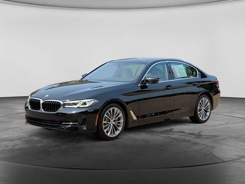 Used 2023 BMW 530i xDrive w/ Convenience Package AWD/4WD image 3