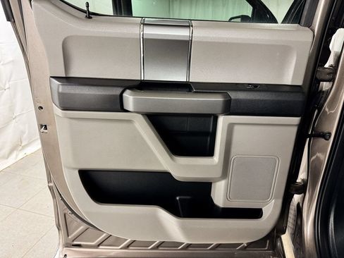 Used 2019 Ford F150 XLT w/ Equipment Group 302A Luxury AWD/4WD image 14