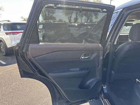 Used 2021 Nissan Rogue SV w/ Premium Package FWD image 7