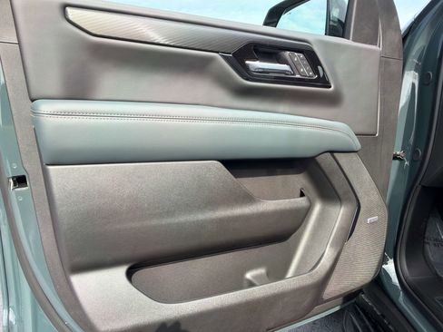 New 2026 GMC Yukon AT4 w/ Premium Trailering Package image 16