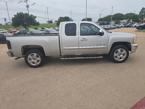 Used 2011 Chevrolet Silverado 1500 LT w/ Regional Value Package RWD image 6