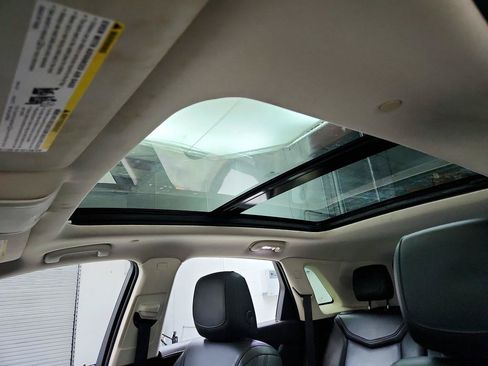 Used 2019 Cadillac XT5 Luxury FWD image 15