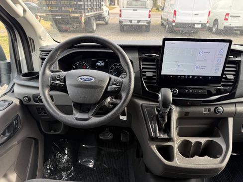 Used 2023 Ford Transit 350 XLT image 28