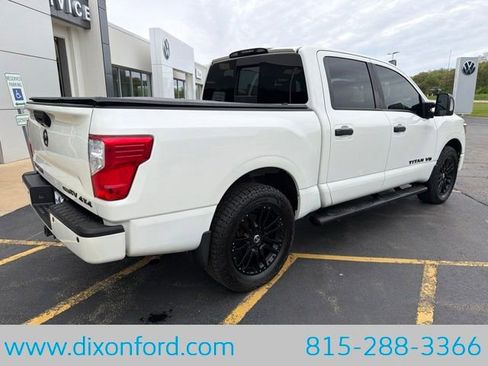 Used 2018 Nissan Titan Platinum Reserve AWD/4WD image 8