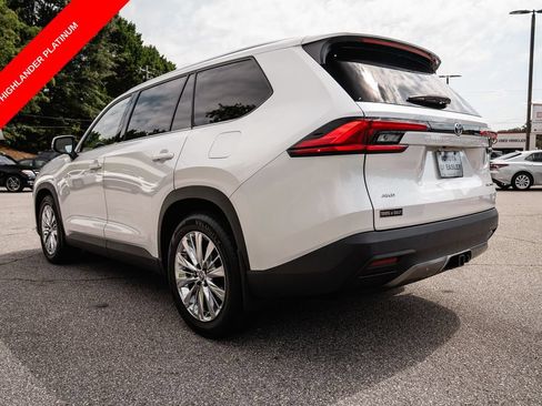 Certified 2024 Toyota Grand Highlander AWD image 5