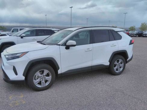 Used 2024 Toyota RAV4 XLE FWD image 1